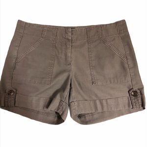 ANN TAYLOR SHORTS SIZE 0 PETITE PLUS FREE TANK TOP